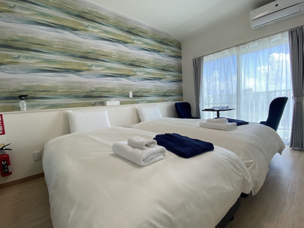スタンダード ツインルーム 禁煙 客室1 | HOTEL 石垣島 2020