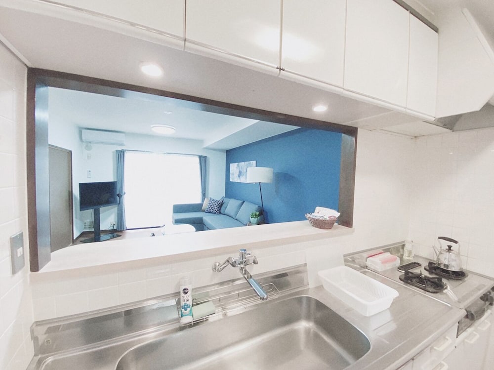 3ベッドルームアパートメント バルコニー付き 302号室 専用簡易キッチン1 | おうちホテル五日市