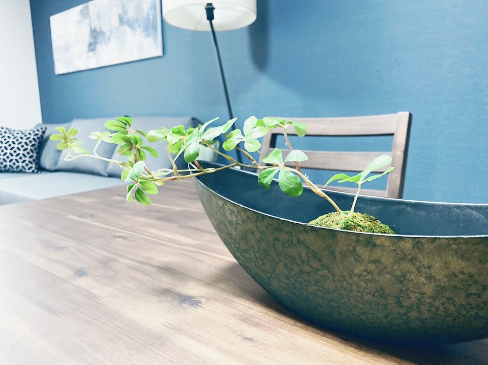 3ベッドルームアパートメント バルコニー付き 302号室 客室の設備とサービス2 | おうちホテル五日市