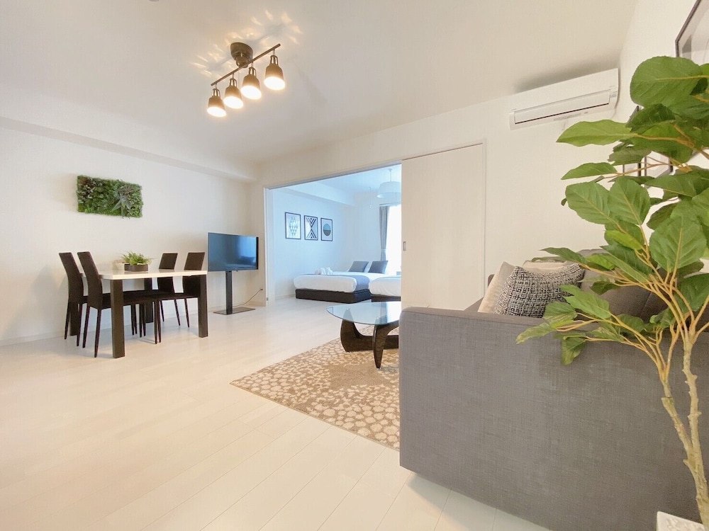 1ベッドルームアパートメント バルコニー付き 102号室 客室内のダイニングエリア0 | おうちホテル宮島口