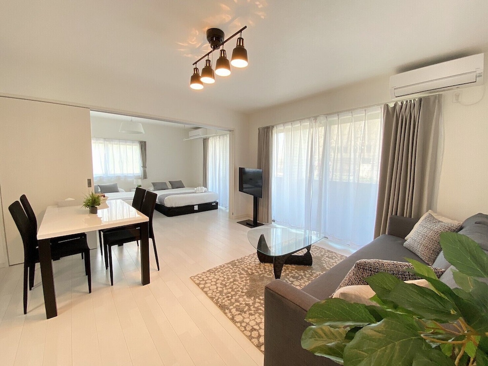 1ベッドルームアパートメント バルコニー付き 103号室 客室内のダイニングエリア0 | おうちホテル宮島口