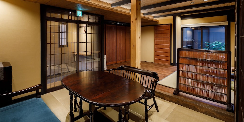 一棟貸し 禁煙 リビング エリア0 | Tsumugi Nishinotoinhanayacho