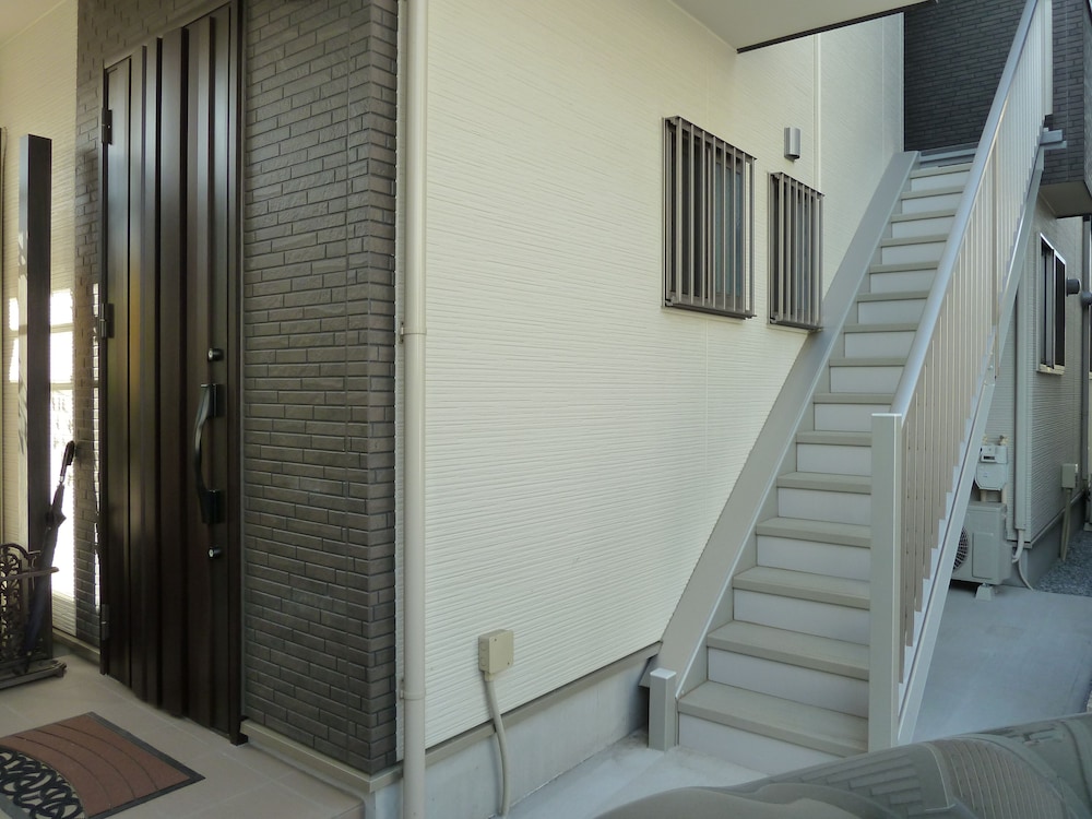 ロフト B (最寄り駅：JR船橋駅 / 京成船橋駅) 客室2 | カナロア船橋