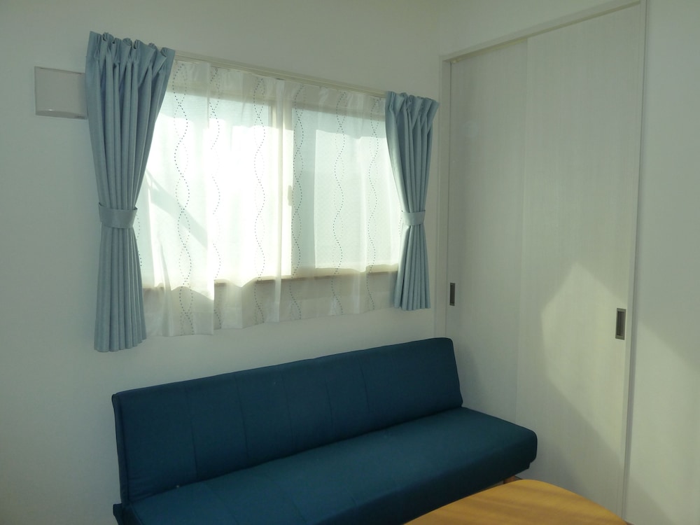 ロフト B (最寄り駅：JR船橋駅 / 京成船橋駅) 客室3 | カナロア船橋