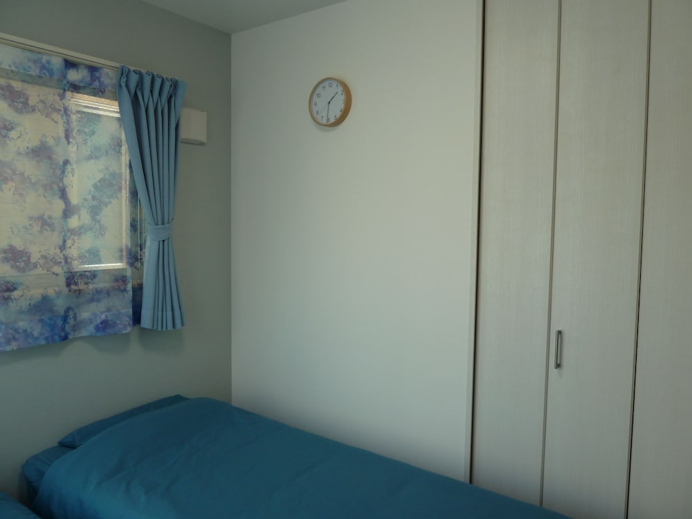 ツインルーム B 共用バスルーム&トイレ (最寄り駅：JR船橋駅 / 京成船橋駅) 客室5 | カナロア船橋