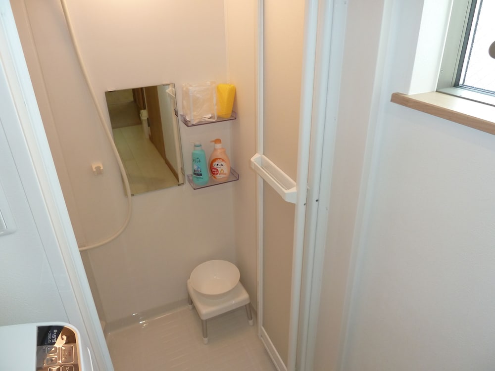 ロフト A (最寄り駅：JR船橋駅 / 京成船橋駅) バスルーム3 | カナロア船橋