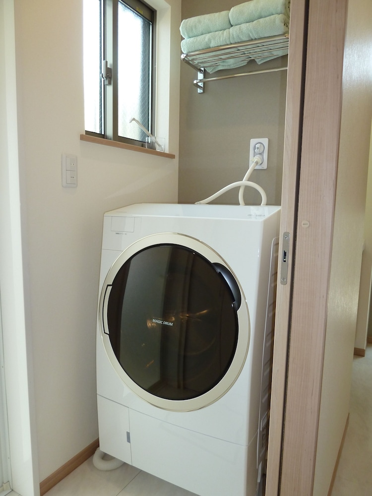 ツインルーム B 共用バスルーム&トイレ (最寄り駅：JR船橋駅 / 京成船橋駅) ランドリー0 | カナロア船橋