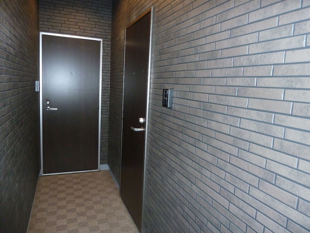 ロフト B (最寄り駅：JR船橋駅 / 京成船橋駅) 客室1 | カナロア船橋