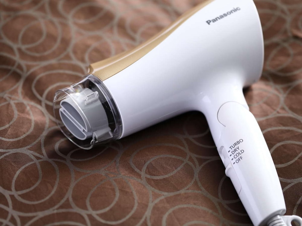 [禁煙] スタンダードツイン (ベッド幅100cm×2台 / 16sqm) 客室の設備とサービス3 | KOKO HOTEL 飛騨高山