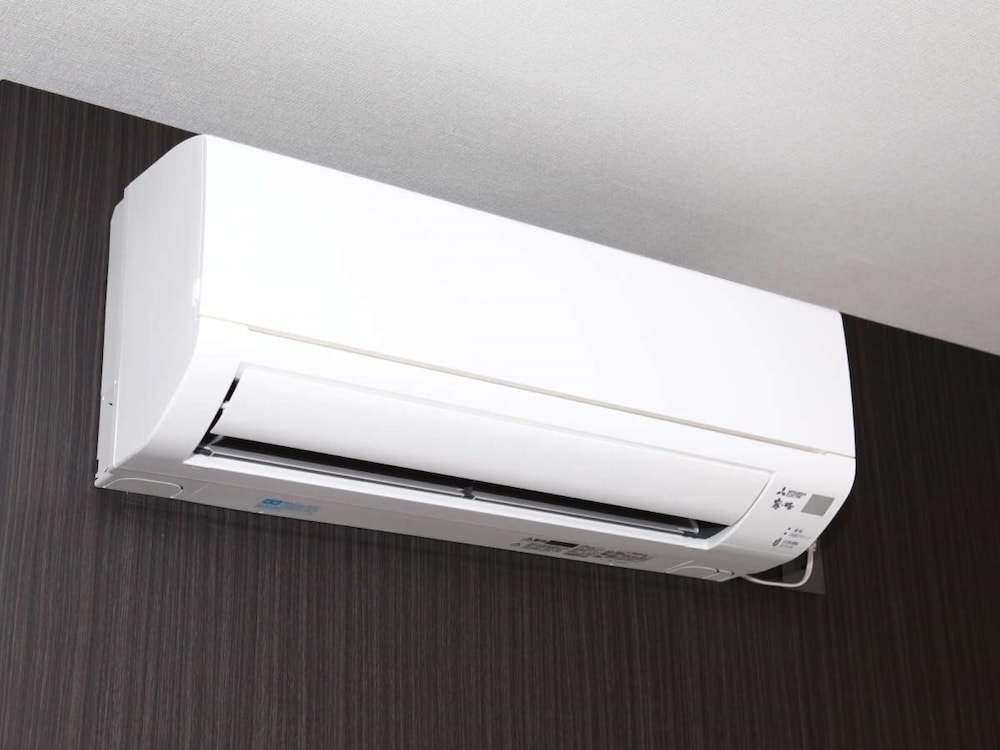 [禁煙] スタンダードツイン (ベッド幅100cm×2台 / 16sqm) 客室の設備とサービス1 | KOKO HOTEL 飛騨高山