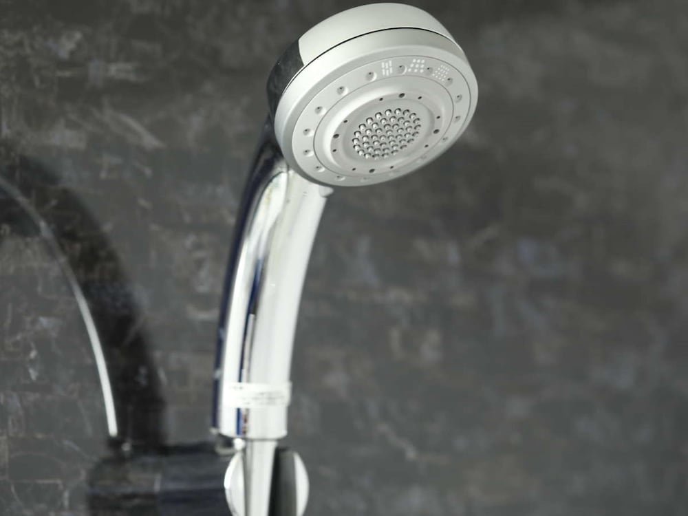 [禁煙] スタンダードツイン (ベッド幅100cm×2台 / 16sqm) バスルームのシャワー0 | KOKO HOTEL 飛騨高山