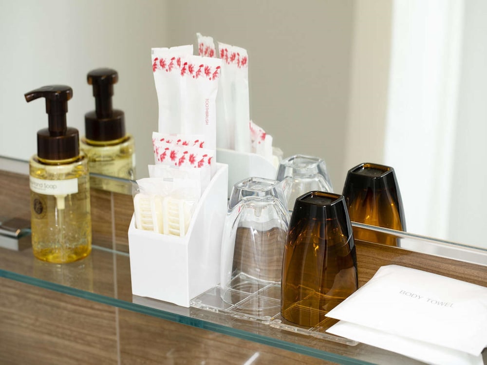 [禁煙] スタンダードツイン (ベッド幅100cm×2台 / 16sqm) バスルームの設備2 | KOKO HOTEL 飛騨高山