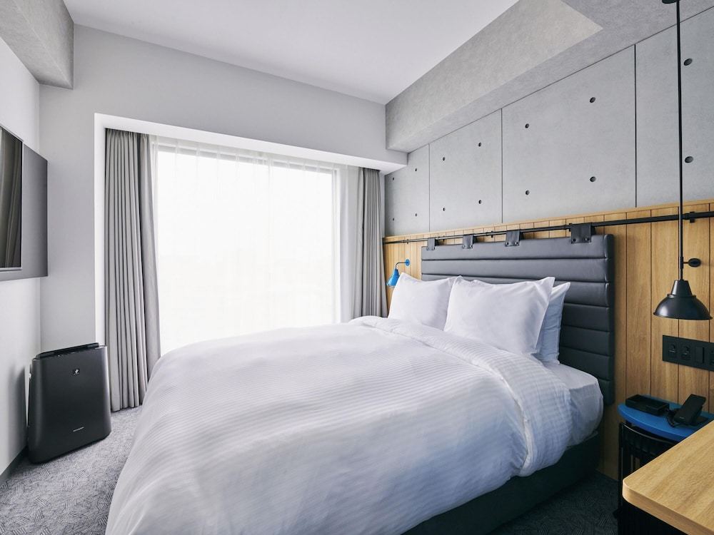 スタンダード ルーム ダブルベッド 1 台 禁煙 客室7 | イビススタイルズ名古屋