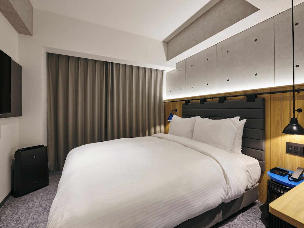 スタンダード ルーム ダブルベッド 1 台 禁煙 客室8 | イビススタイルズ名古屋