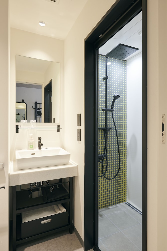 スタンダード ルーム ダブルベッド 1 台 禁煙 バスルーム1 | イビススタイルズ名古屋