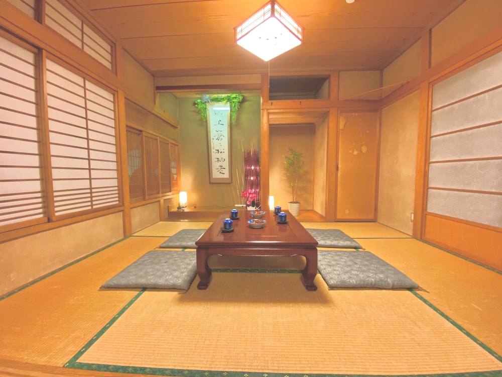 湯沢戸建 リビング エリア2 | ザ・ホテル湯沢パラディ―ソ