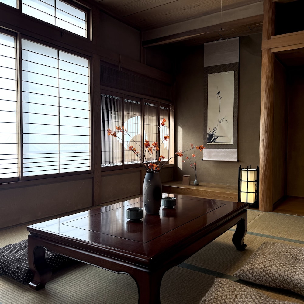 湯沢戸建 | 【最大 29 人】4 ベッドルーム (220㎡)｜ 一棟貸し切り｜ウォッシャー & ドライヤー