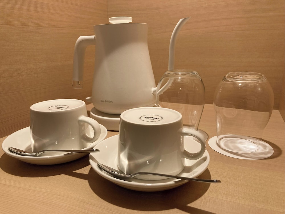 プレミアムルーム (ハリウッドツイン) 客室6 | トリフィート ホテル & ポッド ニセコ