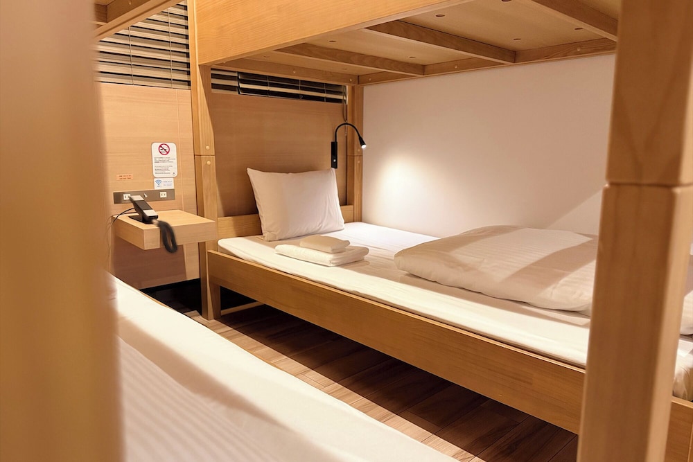 プレミアムルーム (2段ベッド2台) 客室12 | トリフィート ホテル & ポッド ニセコ