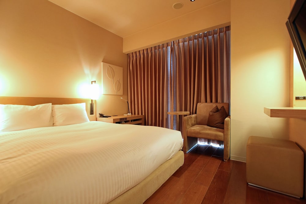 スーペリアダブル 禁煙 客室7 | KOKO HOTEL 福岡天神