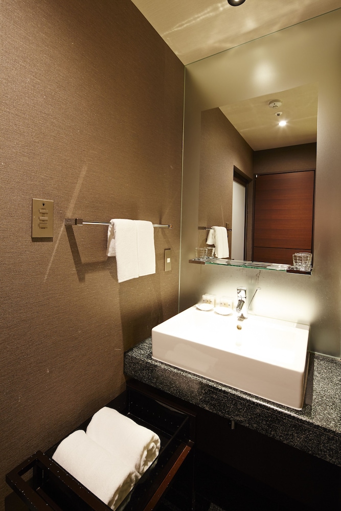 ハリウッドツイン 禁煙 バスルーム1 | KOKO HOTEL 福岡天神