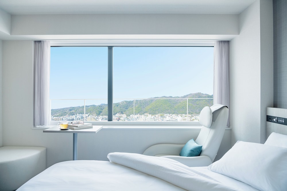 高層階ダブルルーム　禁煙 シティ ビュー1 | レムプラス神戸三宮