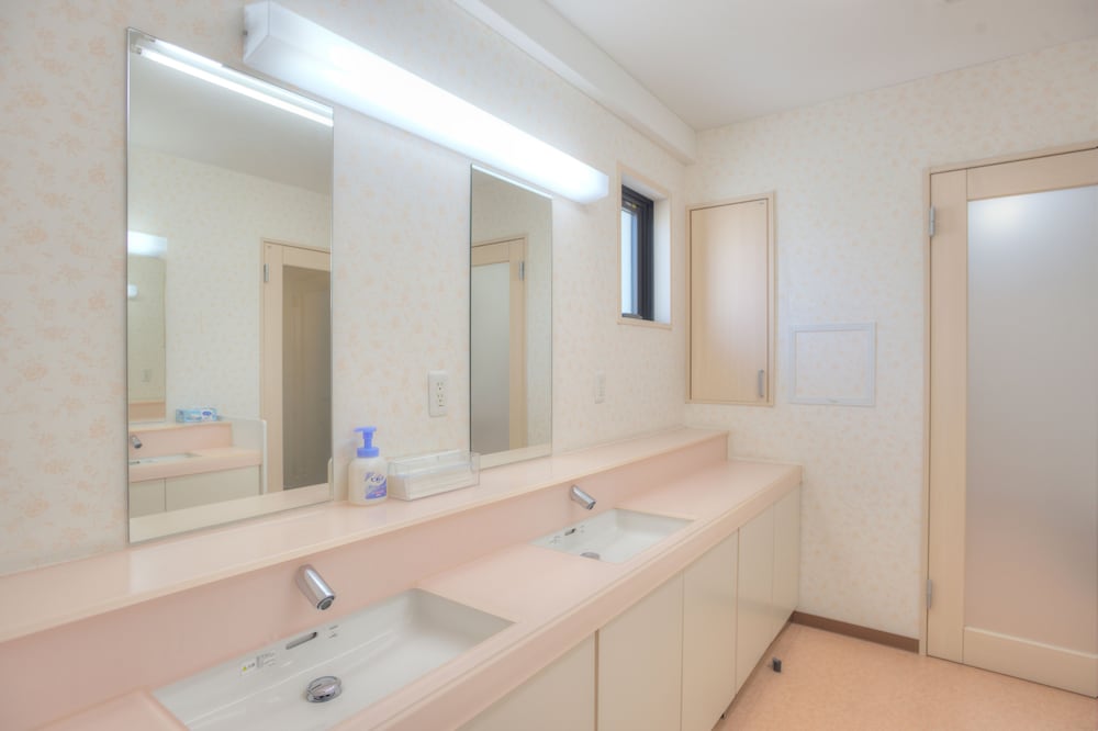 ツインルーム (1 Bunk Bed) 客室の設備とサービス0 | パレスジャパン ホテル