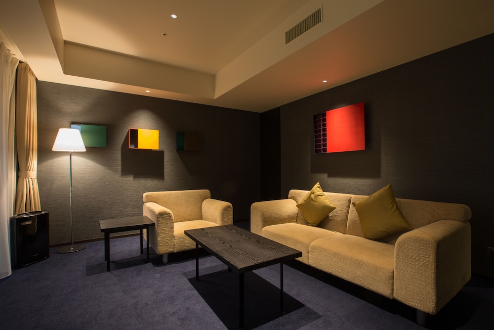 スイート ツインルーム バルコニー付 禁煙 | ザ・ゲートホテル雷門 by HULIC