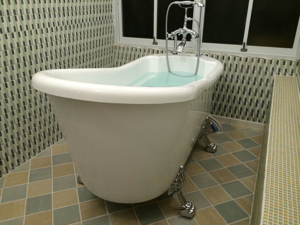 露天風呂付特別室 バスルームのシンク0 | あまみ温泉 南天苑