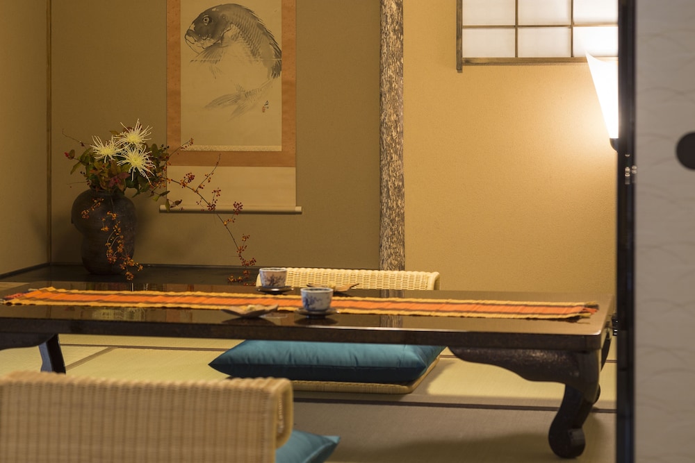 露天風呂付特別室 客室8 | あまみ温泉 南天苑