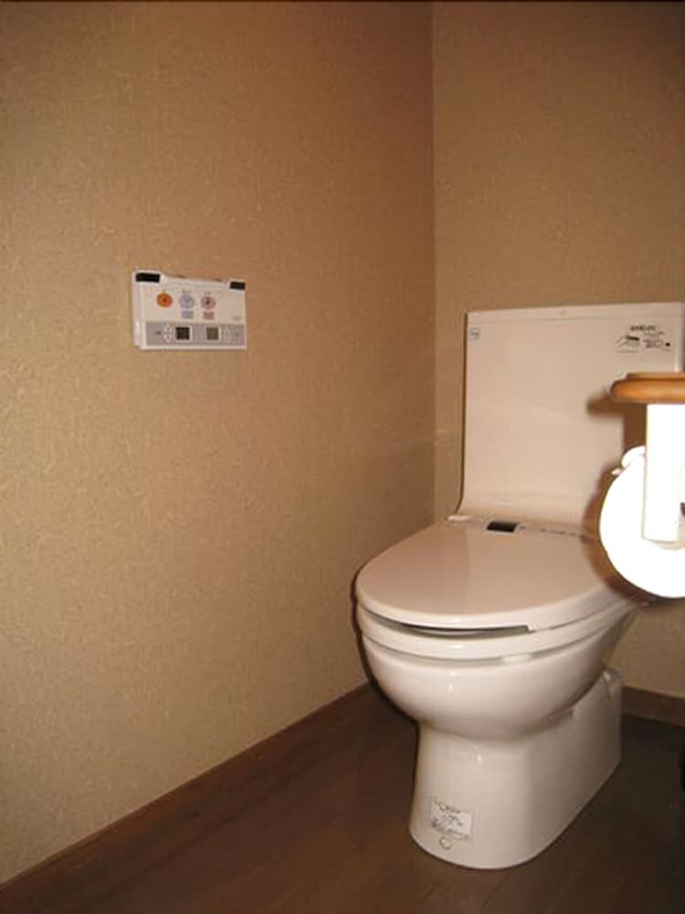 スタンダード和室ツイン (共同バスルーム) バスルーム0 | あまみ温泉 南天苑