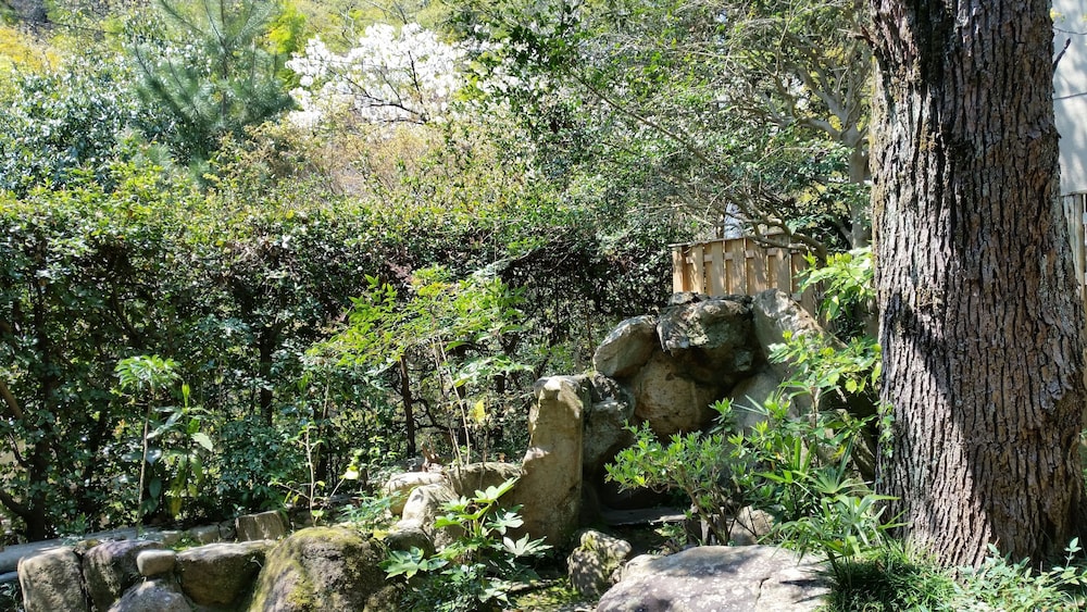 スタンダード和室ツイン (共同バスルーム) ガーデン ビュー0 | あまみ温泉 南天苑