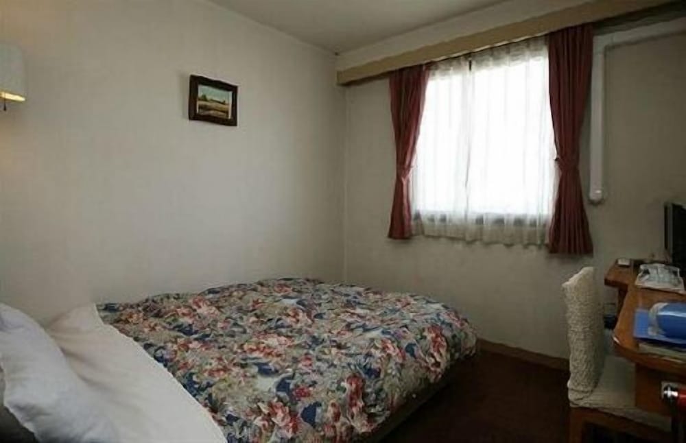 客室1 | ホテルニューユタカ