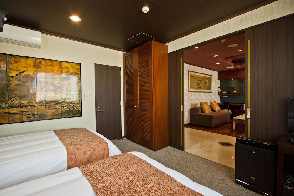 ジュニアスイートルーム　禁煙 客室2 | ホテルパームロイヤルリゾート国際通り