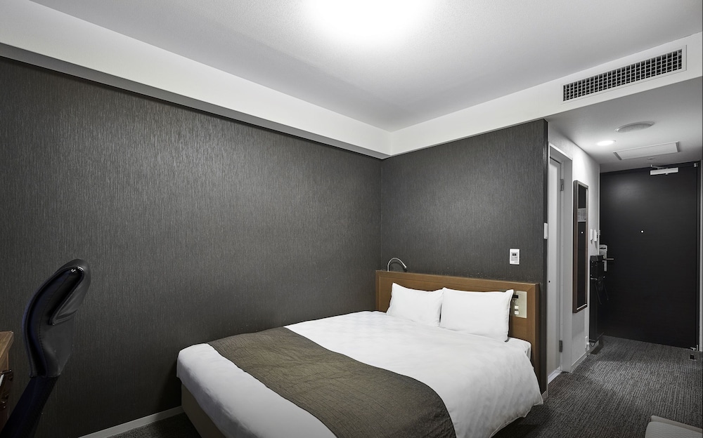 スタンダード ダブルルーム 喫煙可 客室1 | ダイワロイネットホテル京都四条烏丸