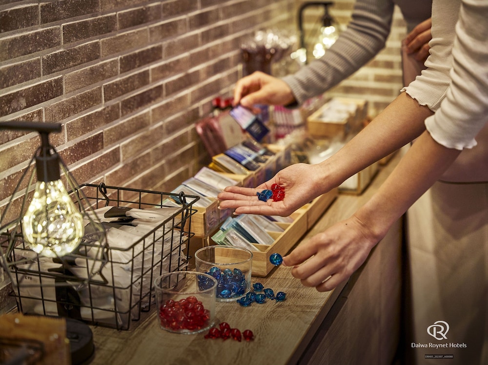 スタンダード ダブルルーム 喫煙可 客室の設備とサービス7 | ダイワロイネットホテル京都四条烏丸