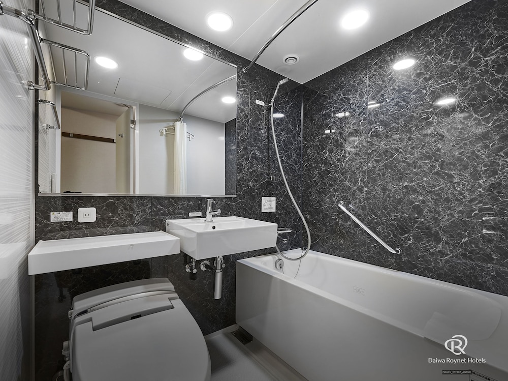 スタンダード ダブルルーム 喫煙可 バスルーム0 | ダイワロイネットホテル京都四条烏丸
