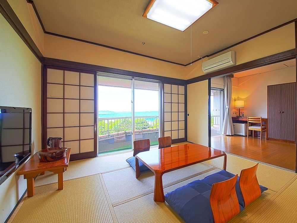 和室 2F 禁煙 バスルームなし (エレベーターなし) | ユインチホテル南城