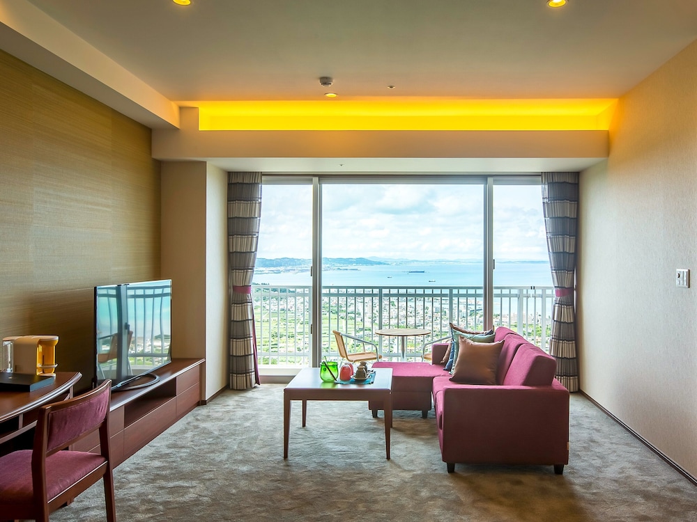 ロイヤル スイート 1 ベッドルーム 専用バスルーム オーシャンビュー 客室3 | ユインチホテル南城