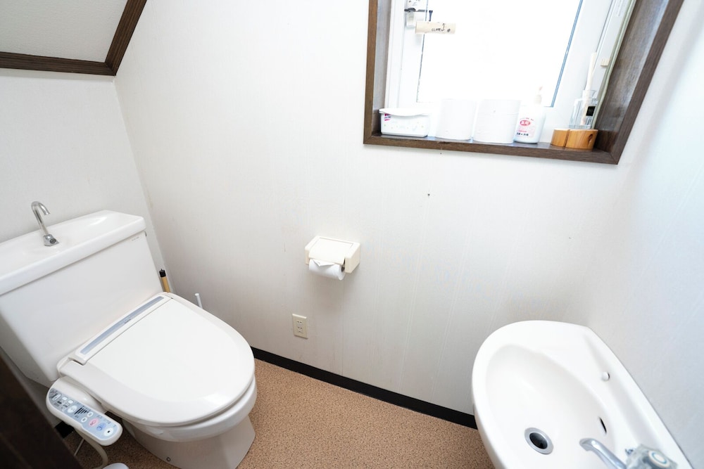 コテージ ミルキー ファースト (お車をお持ちのお客様のみお泊りいただけます) バスルーム0 | カントリー イン ミルキー ハウス