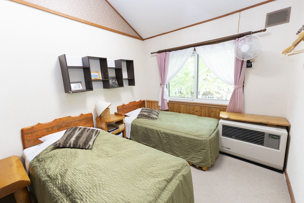 4 人部屋禁煙 客室4 | カントリー イン ミルキー ハウス