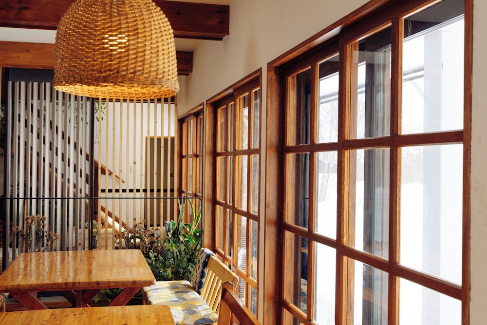 ツインルームシングルサイズベッド 2 台 リビング エリア2 | カントリー イン ミルキー ハウス