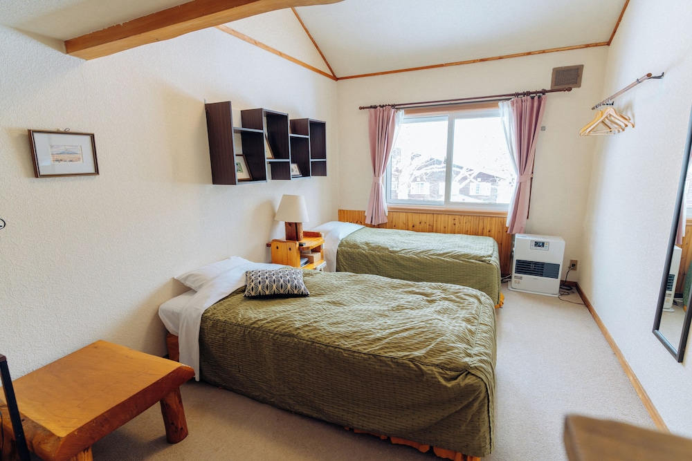 4 人部屋禁煙 客室15 | カントリー イン ミルキー ハウス