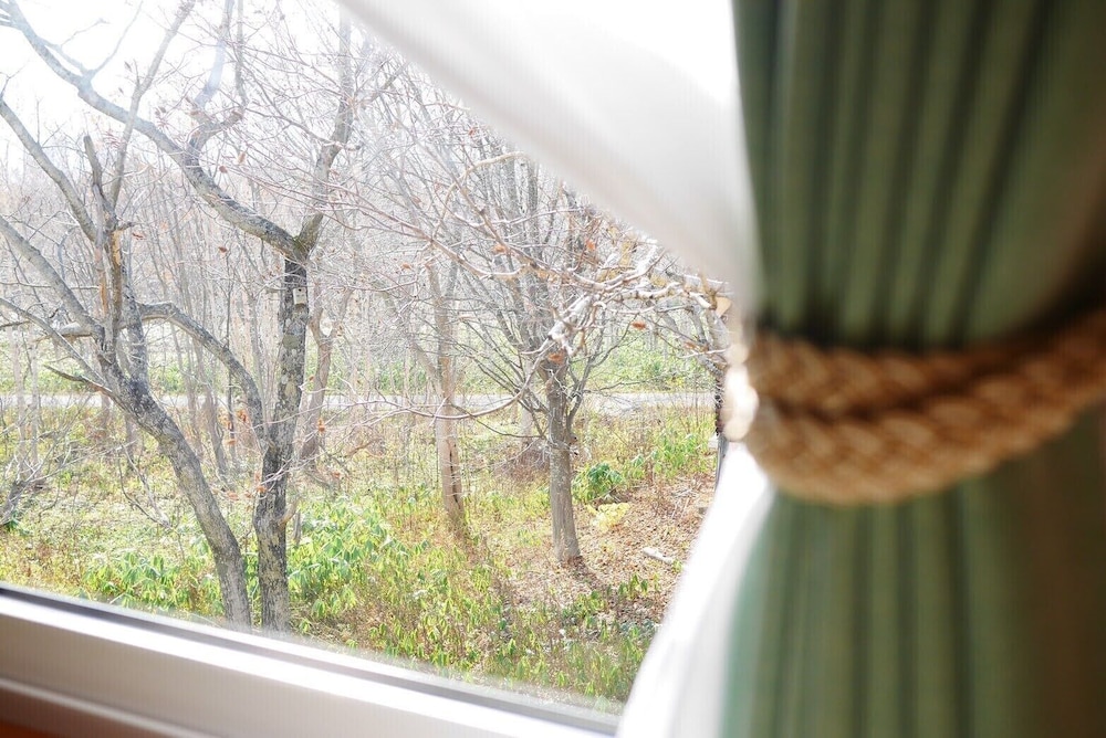 ツインルームシングルサイズベッド 2 台 客室10 | カントリー イン ミルキー ハウス