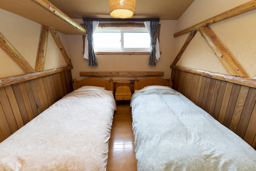 スイート 客室4 | カントリー イン ミルキー ハウス