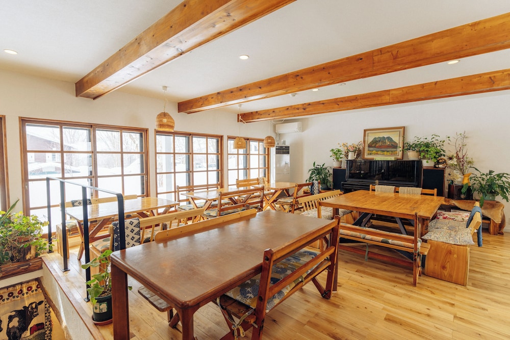 ツインルームシングルサイズベッド 2 台 リビング エリア5 | カントリー イン ミルキー ハウス