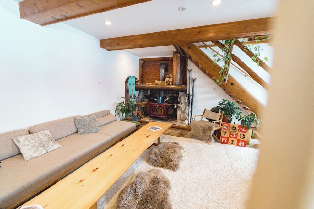 ツインルームシングルサイズベッド 2 台 リビング エリア13 | カントリー イン ミルキー ハウス