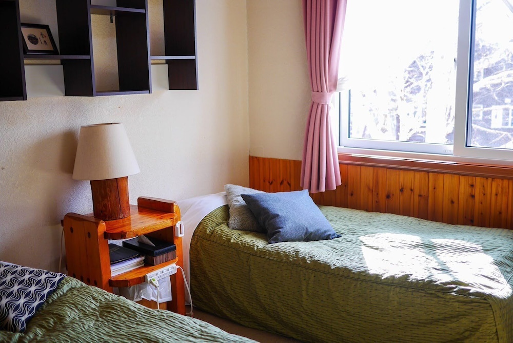 4 人部屋禁煙 客室10 | カントリー イン ミルキー ハウス