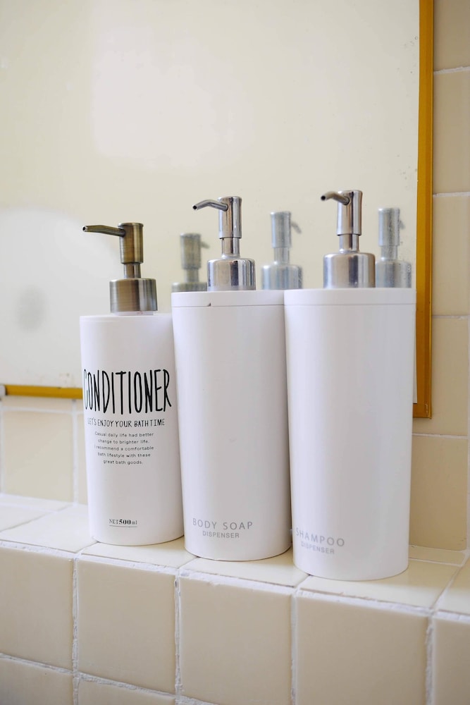 ツインルームシングルサイズベッド 2 台 バスルーム5 | カントリー イン ミルキー ハウス