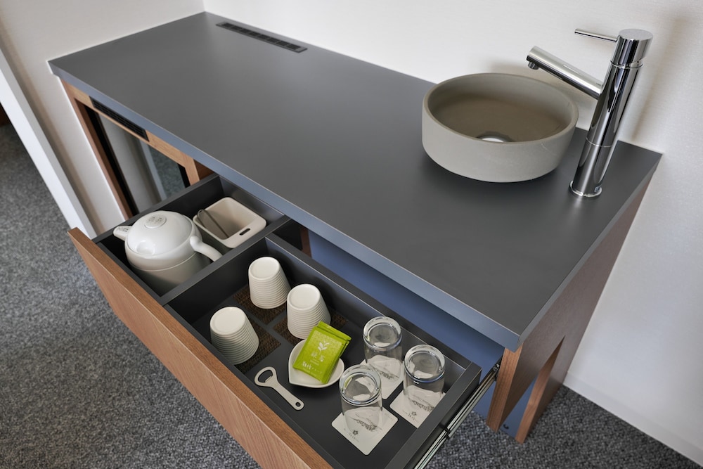 モデレートツインルーム 湖畔側 禁煙 リビング エリア0 | サロマ湖 鶴雅リゾート